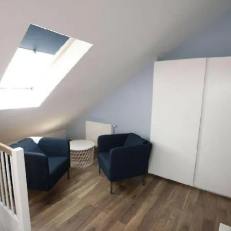 Familia * Dziwnówek